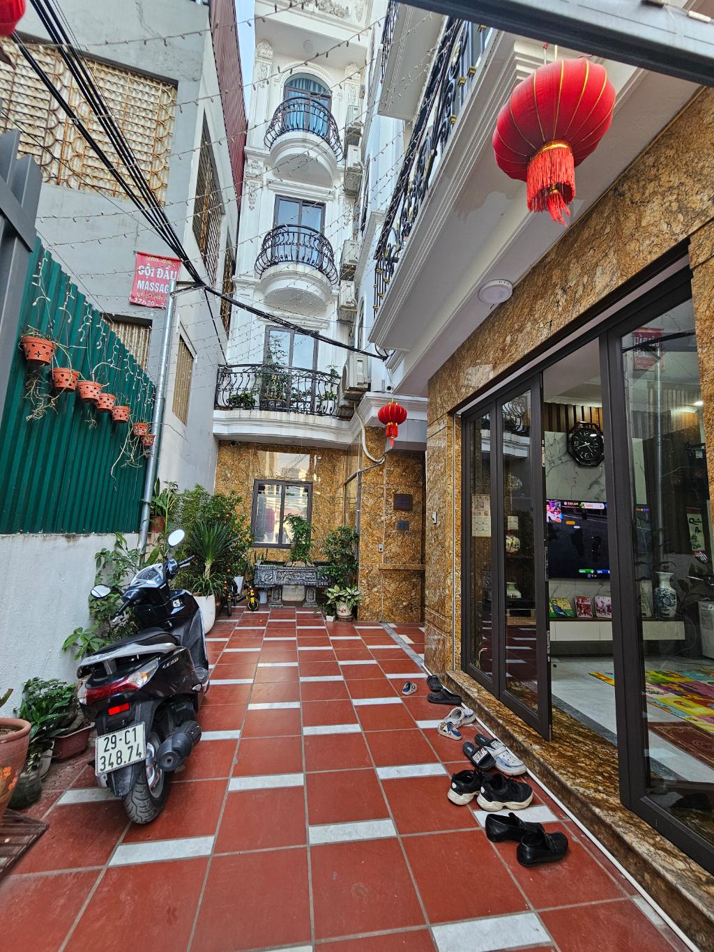 BÁN NHÀ THANH AM GẦN ĐƯỜNG MỚI, NGÕ Ô TÔ, 30M2-5 TẦNG- 5,8TỶ.  ❎ NHÀ 5 TẦNG MỚI TOANH - NỘI THẤT SANG XỊN️ ❎ THỬA VUÔNG VẮN. SỔ ĐỎ SS GIAO DỊCH.